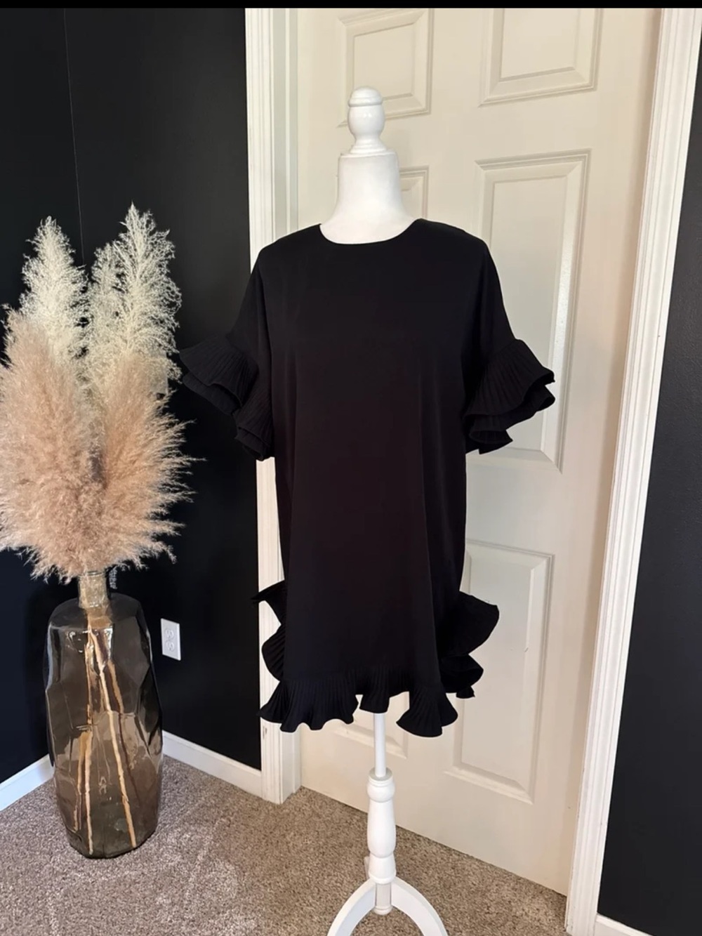 NWT Glam Ruffled Elbow Sleeve Dress size Medium - Picture 6 of 12